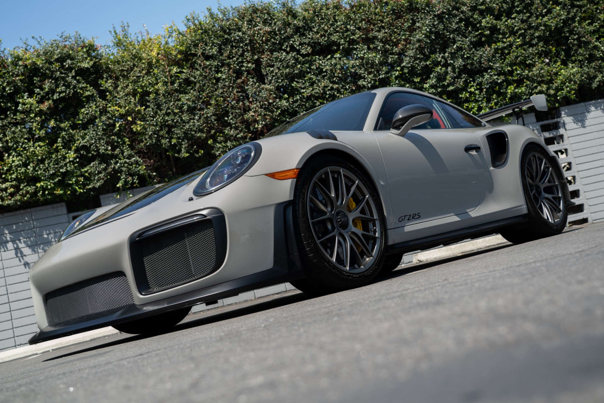2018 Porsche 911 GT2 RS photo 24