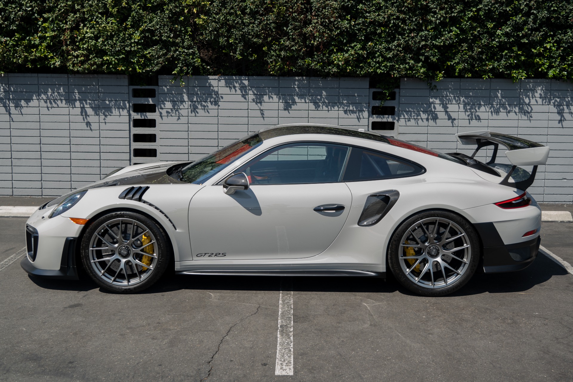 2018 Porsche 911 GT2 RS photo 26