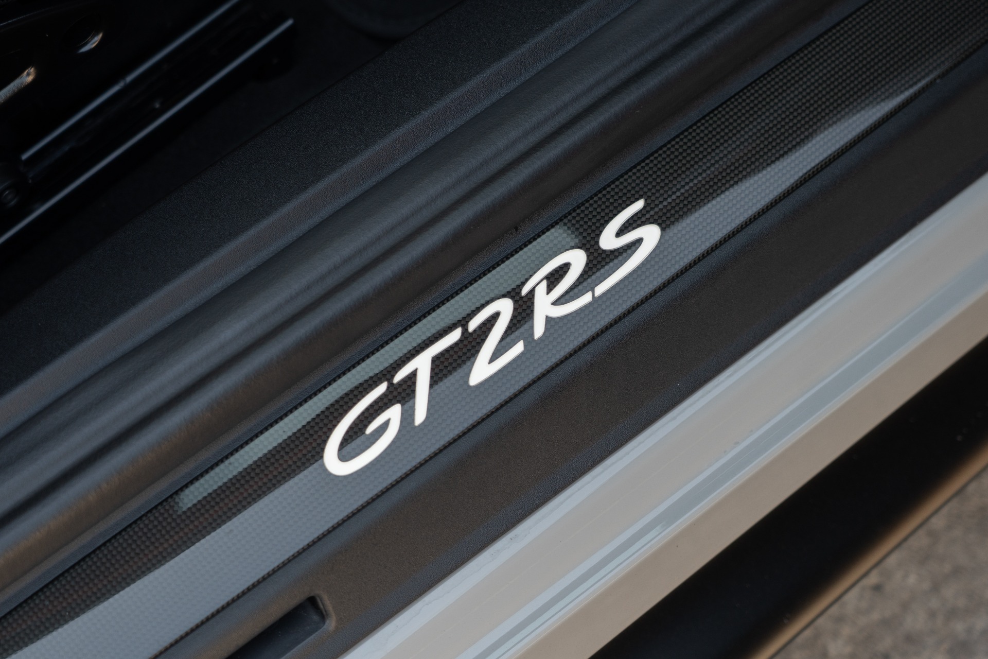 2018 Porsche 911 GT2 RS photo 38