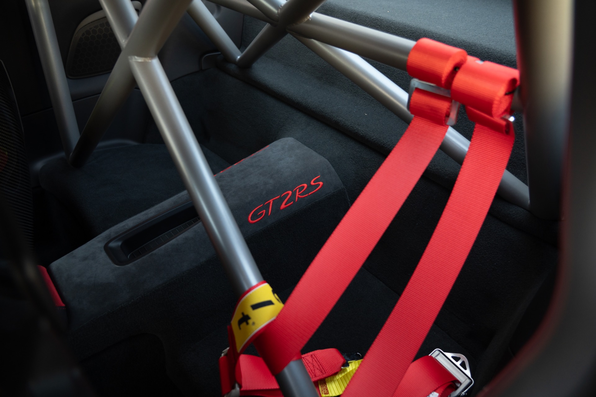 2018 Porsche 911 GT2 RS photo 7