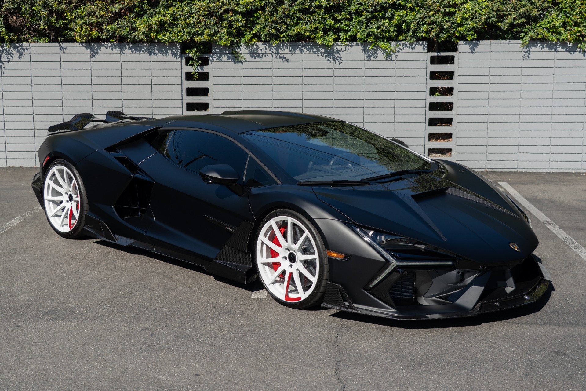 2024 Lamborghini Revuelto photo 14