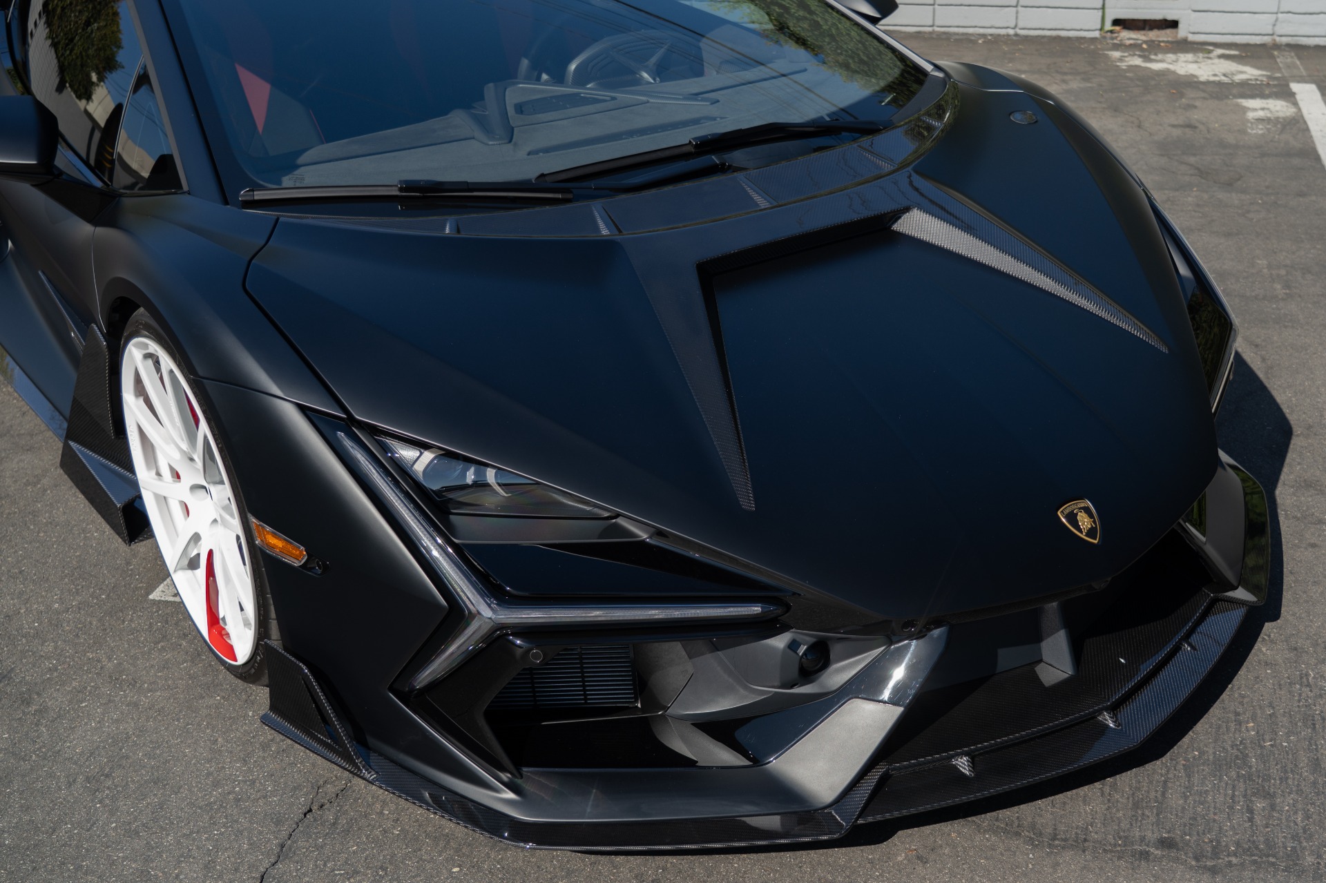 2024 Lamborghini Revuelto photo 16