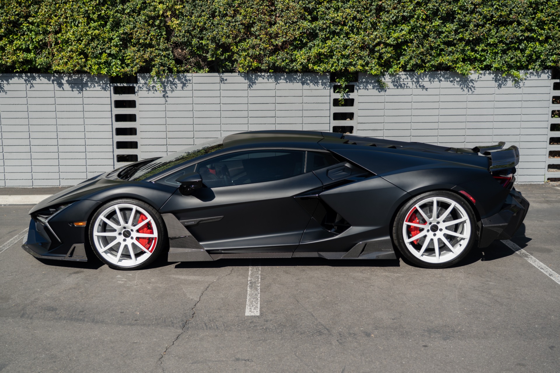 2024 Lamborghini Revuelto photo 22