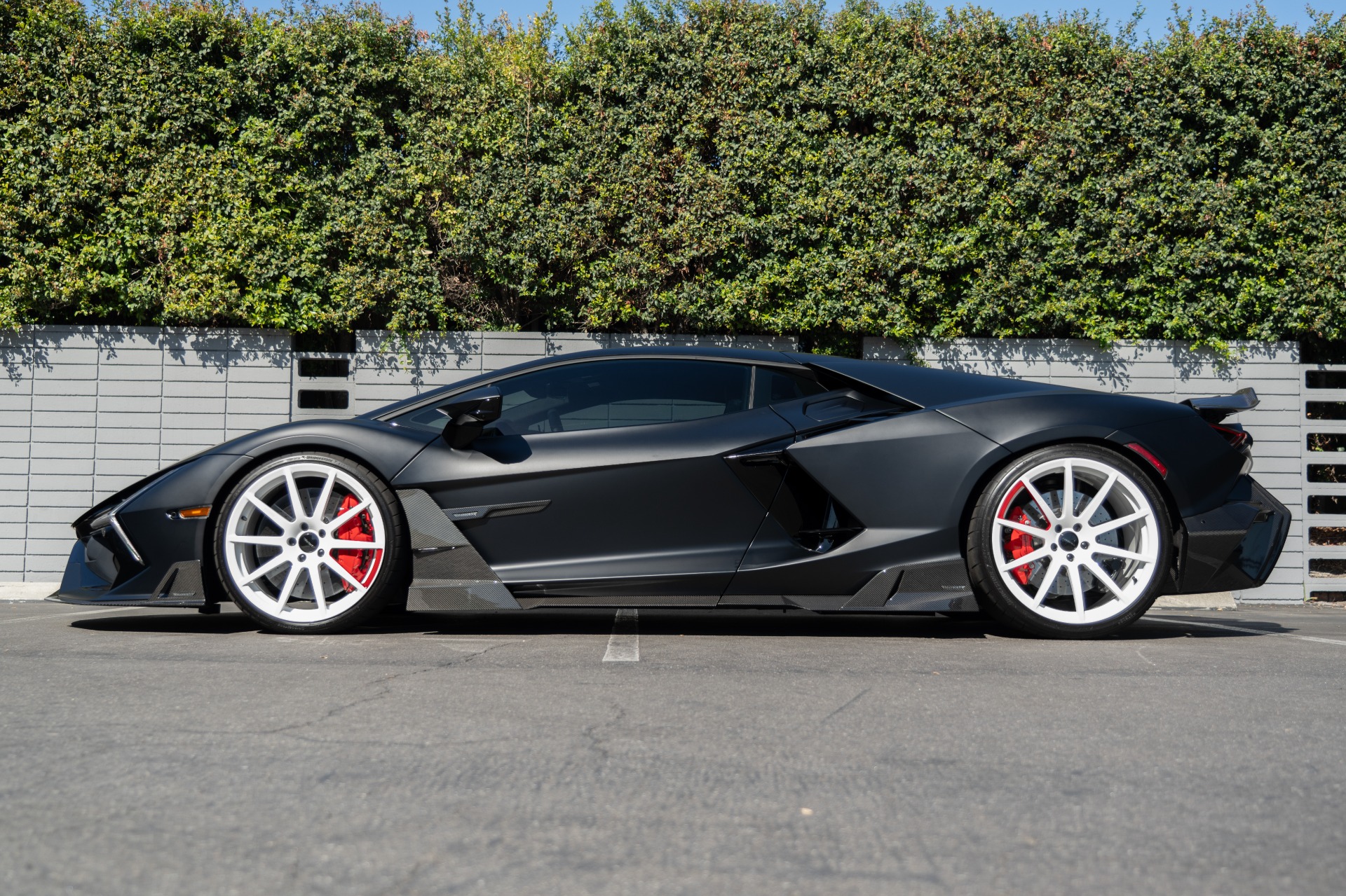 2024 Lamborghini Revuelto photo 23