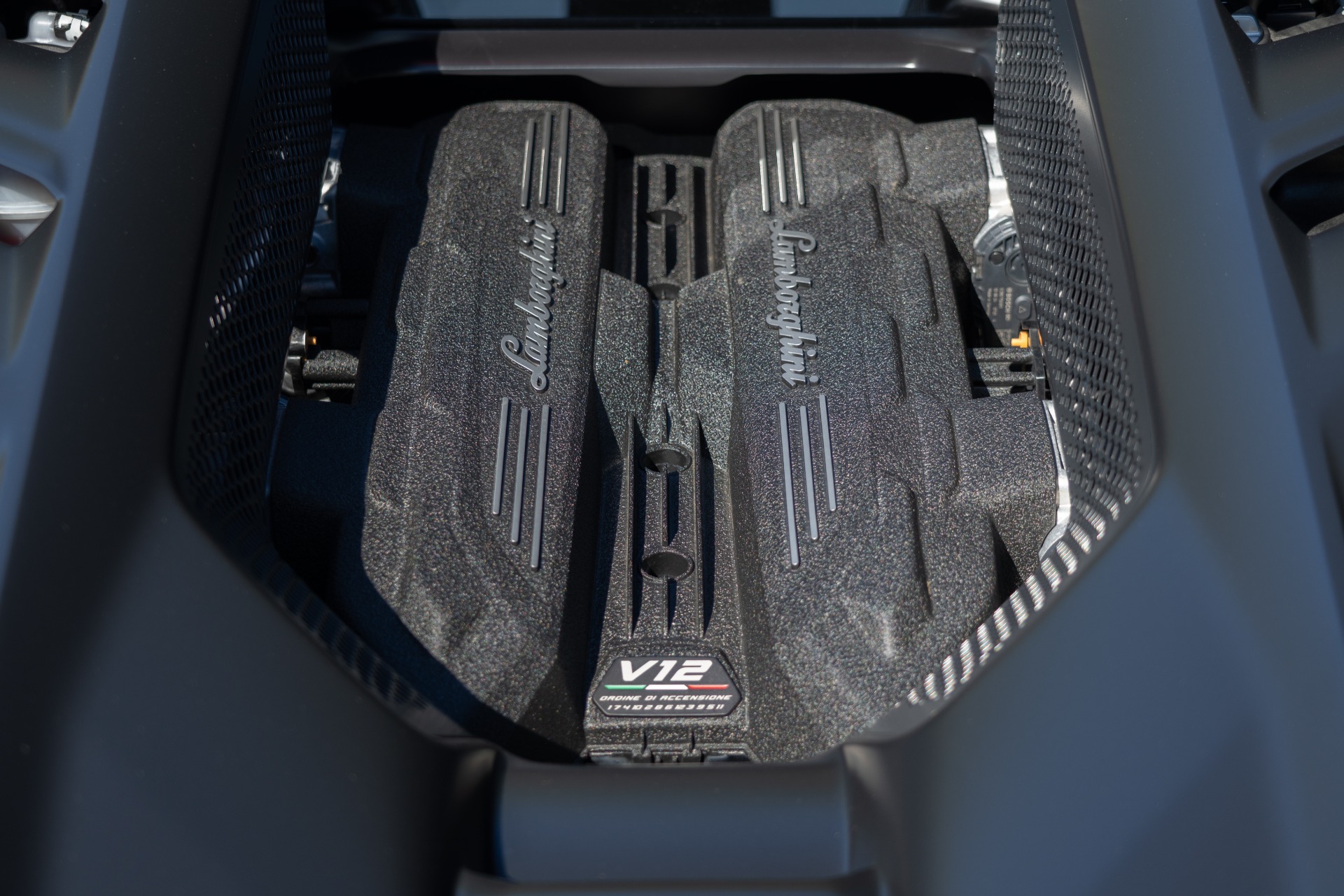 2024 Lamborghini Revuelto photo 33