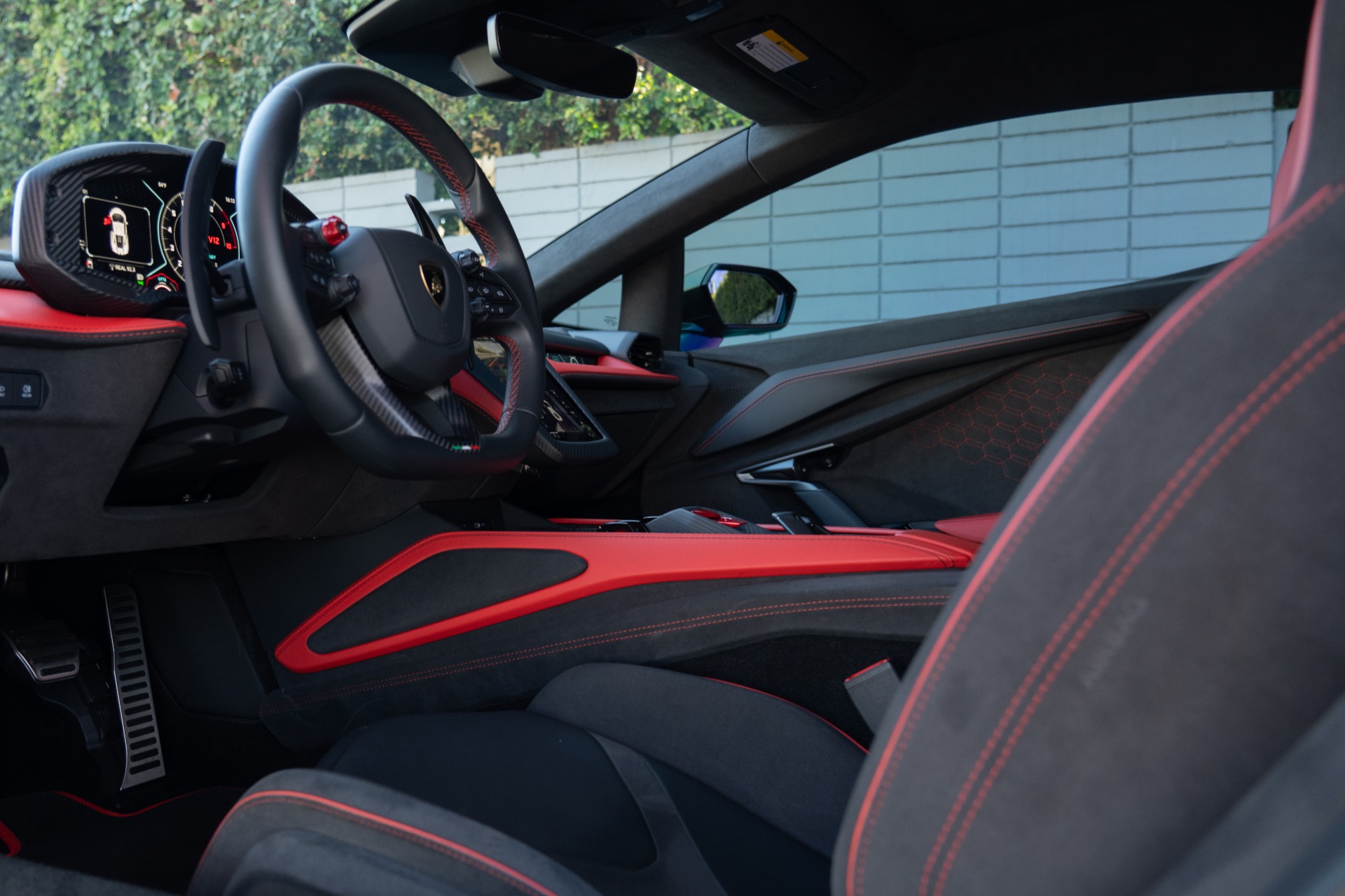 2024 Lamborghini Revuelto photo 36