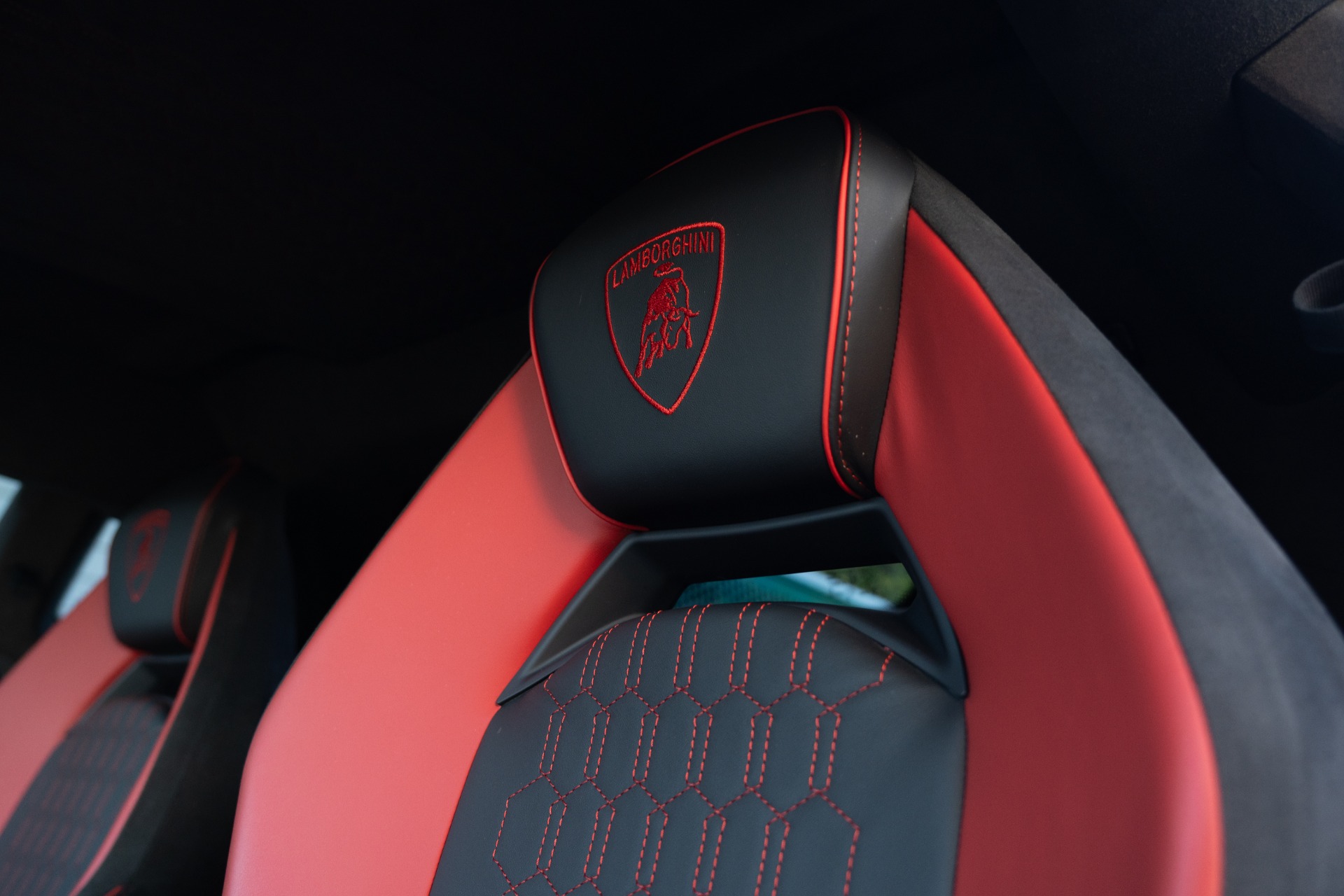2024 Lamborghini Revuelto photo 37