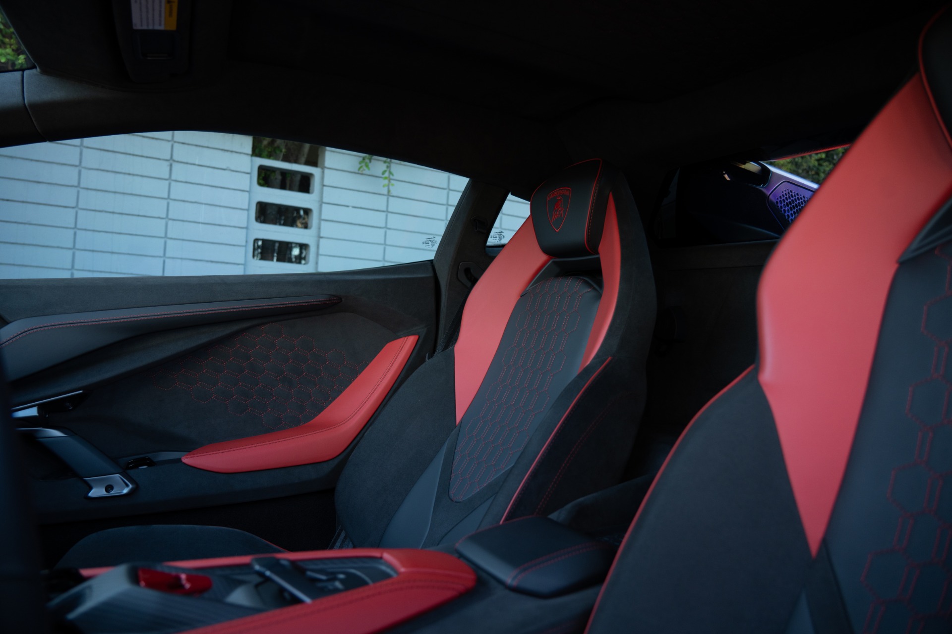 2024 Lamborghini Revuelto photo 39