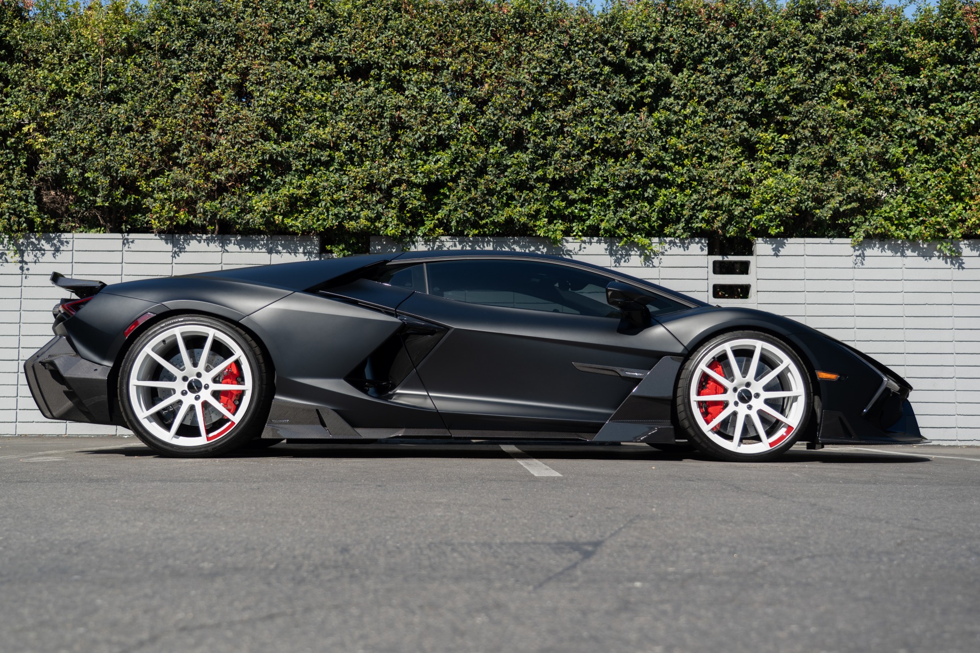 2024 Lamborghini Revuelto photo 8