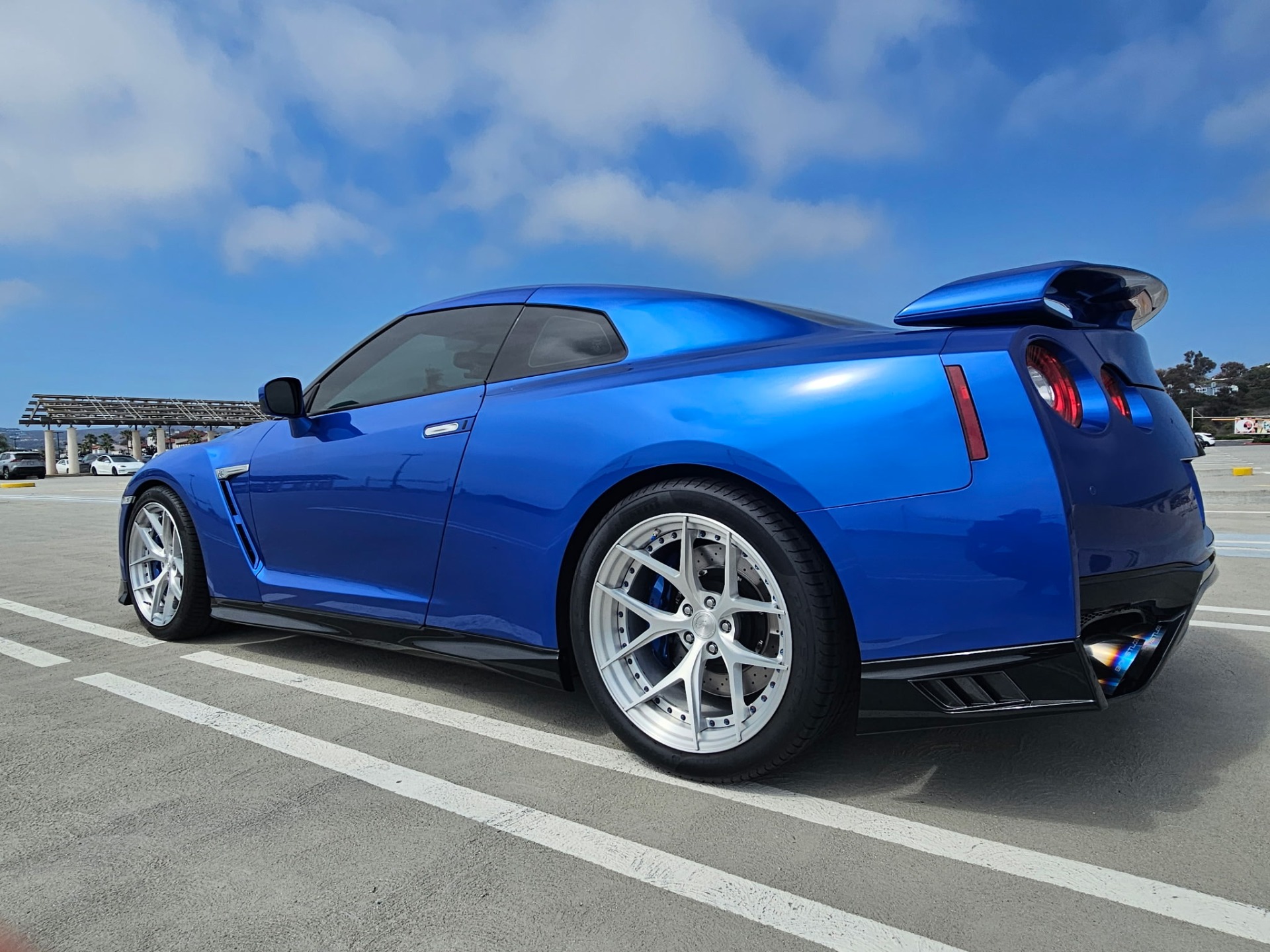 2021 Nissan GT-R Premium - Photo 13