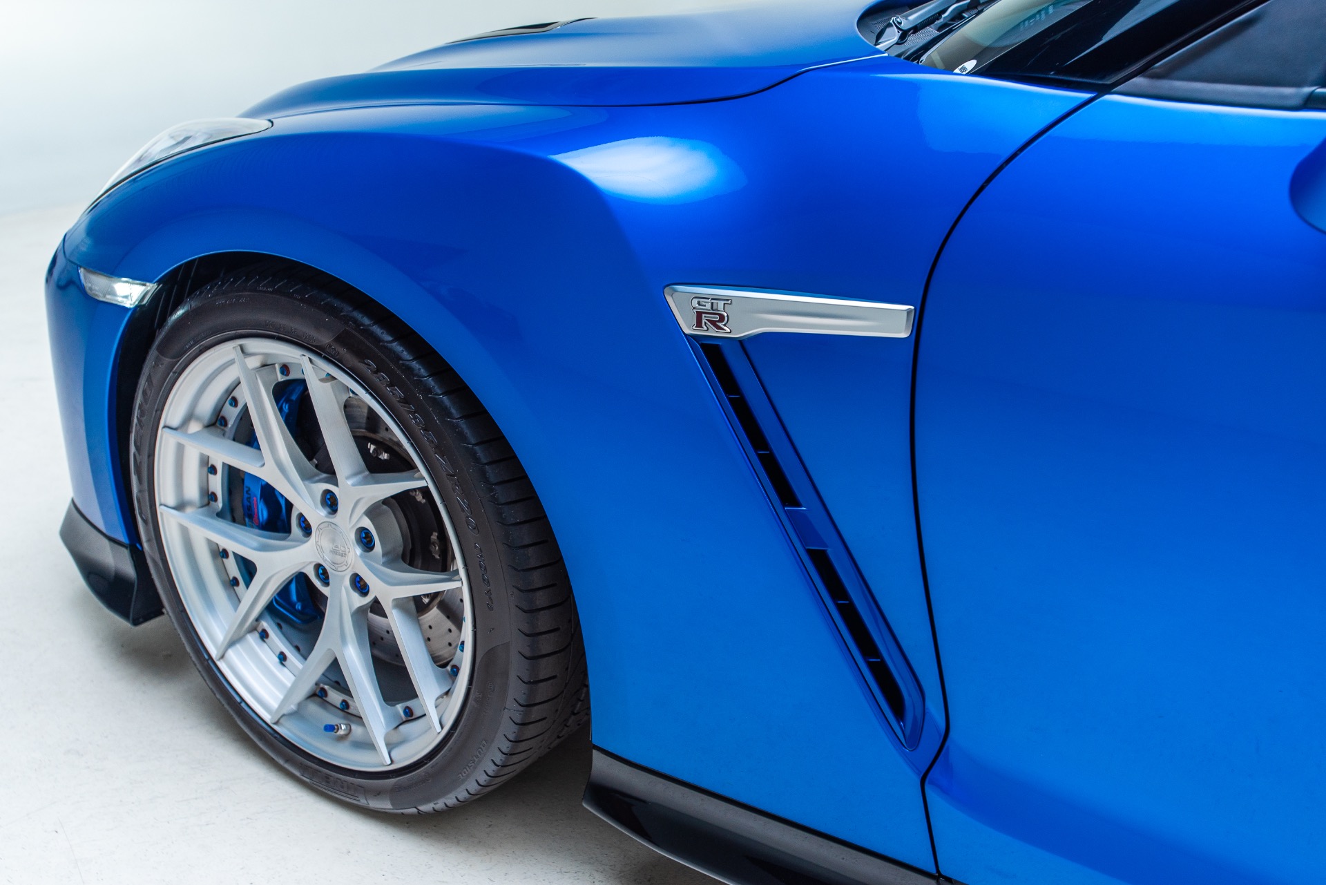 2021 Nissan GT-R Premium - Photo 25