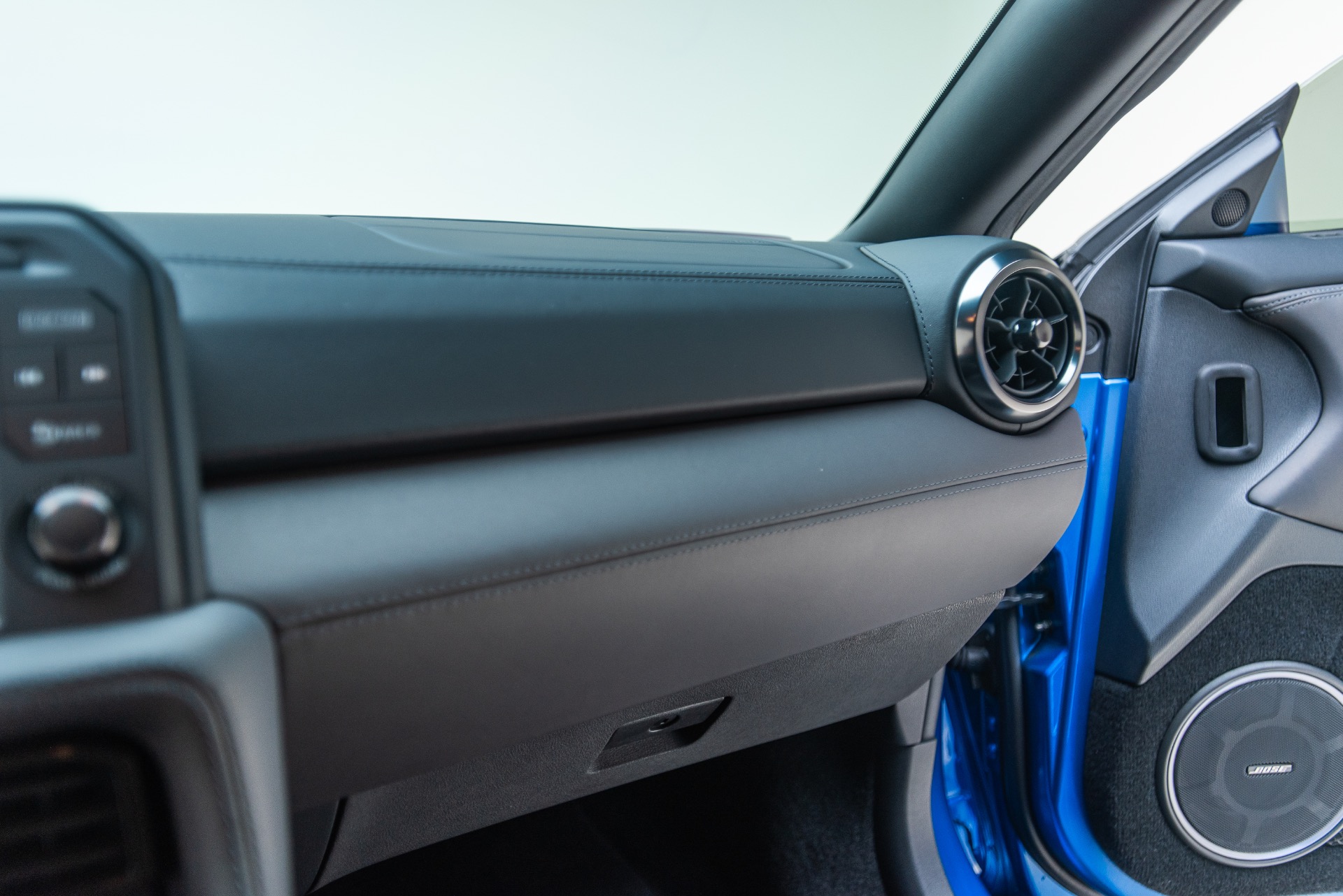 2021 Nissan GT-R Premium - Photo 29