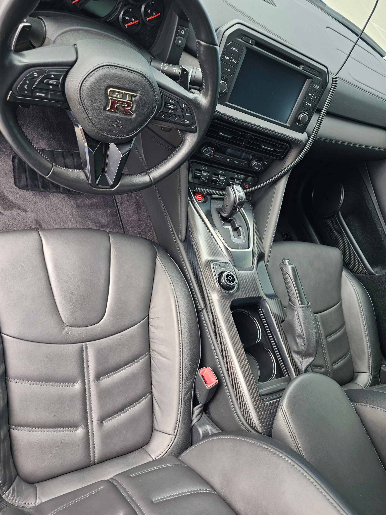 2021 Nissan GT-R Premium - Photo 9