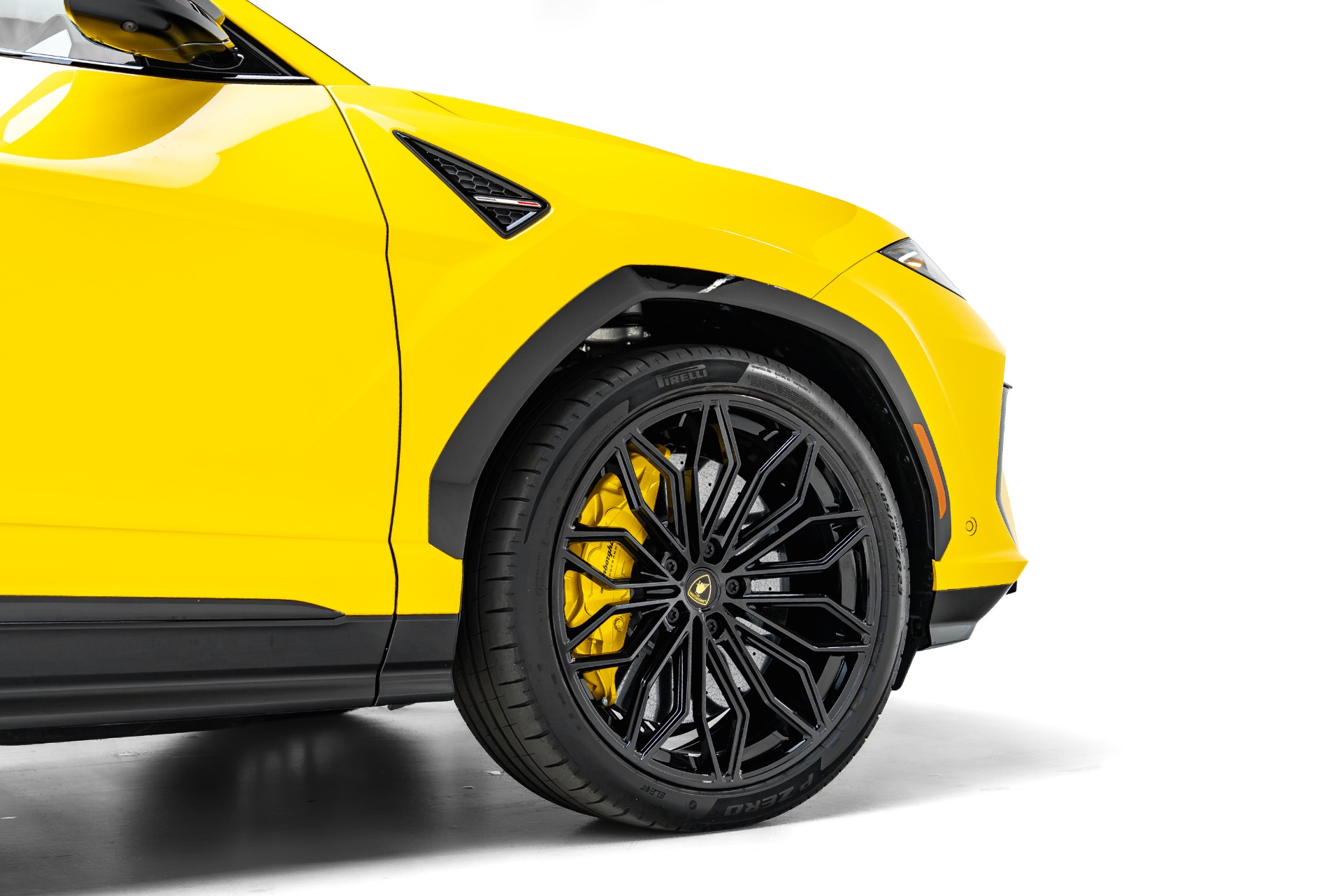 2025 Lamborghini Urus SE - Photo 19