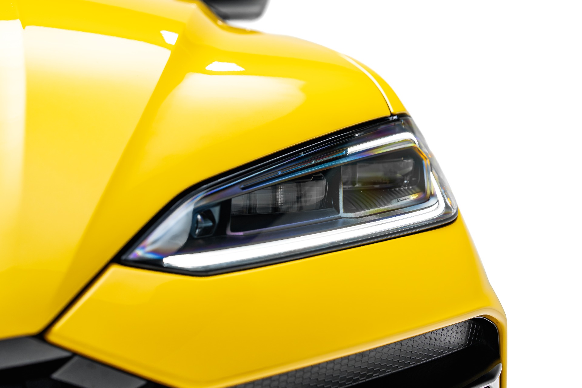 2025 Lamborghini Urus SE - Photo 24