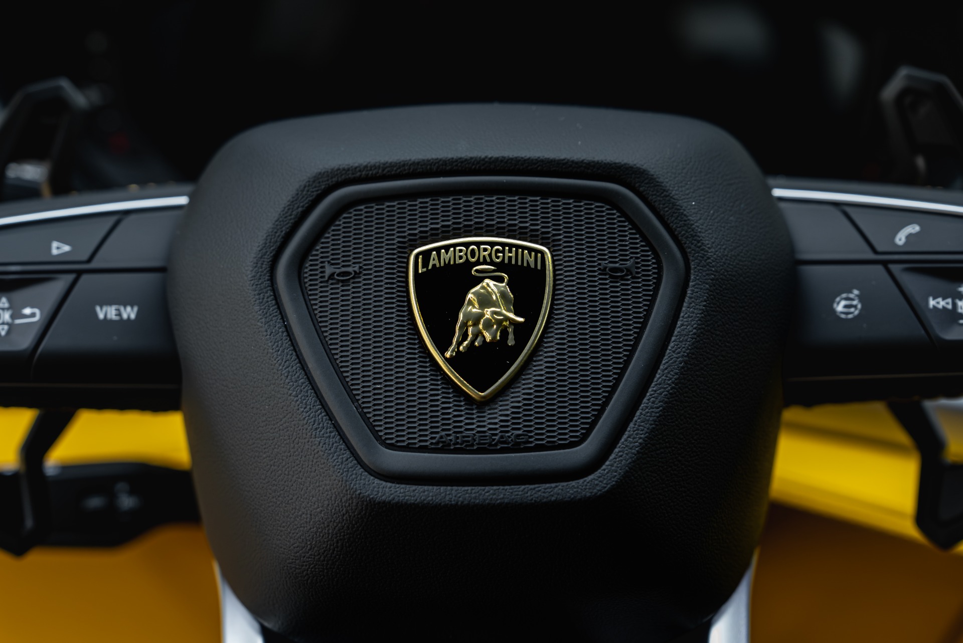2025 Lamborghini Urus SE - Photo 49
