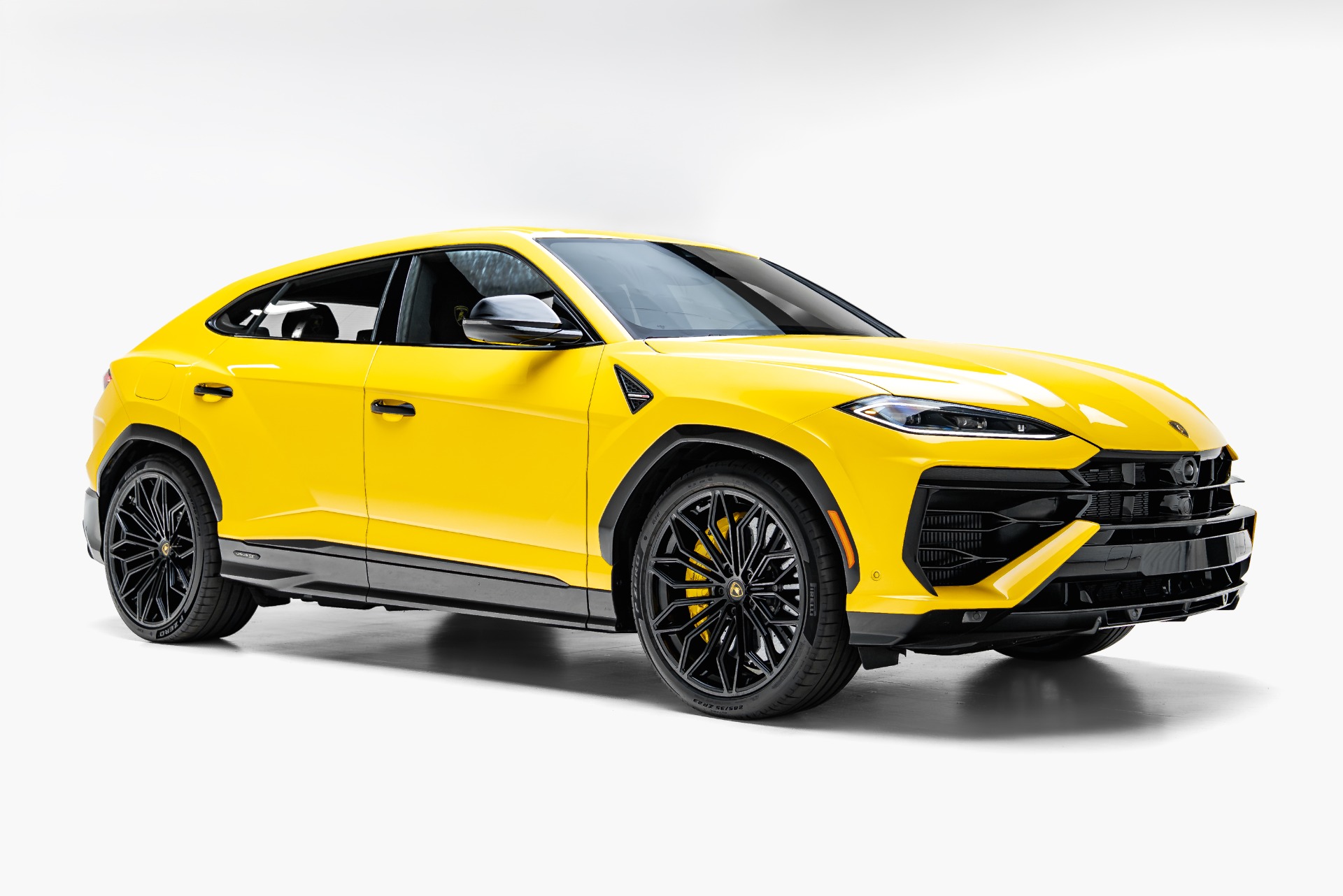 2025 Lamborghini Urus SE - Photo 5