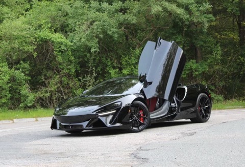 2023 McLaren Artura Techlux