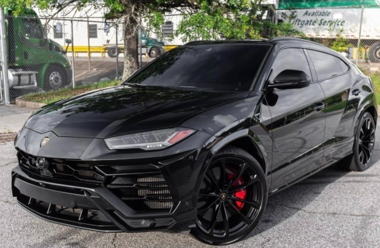 2020 Lamborghini Urus Base