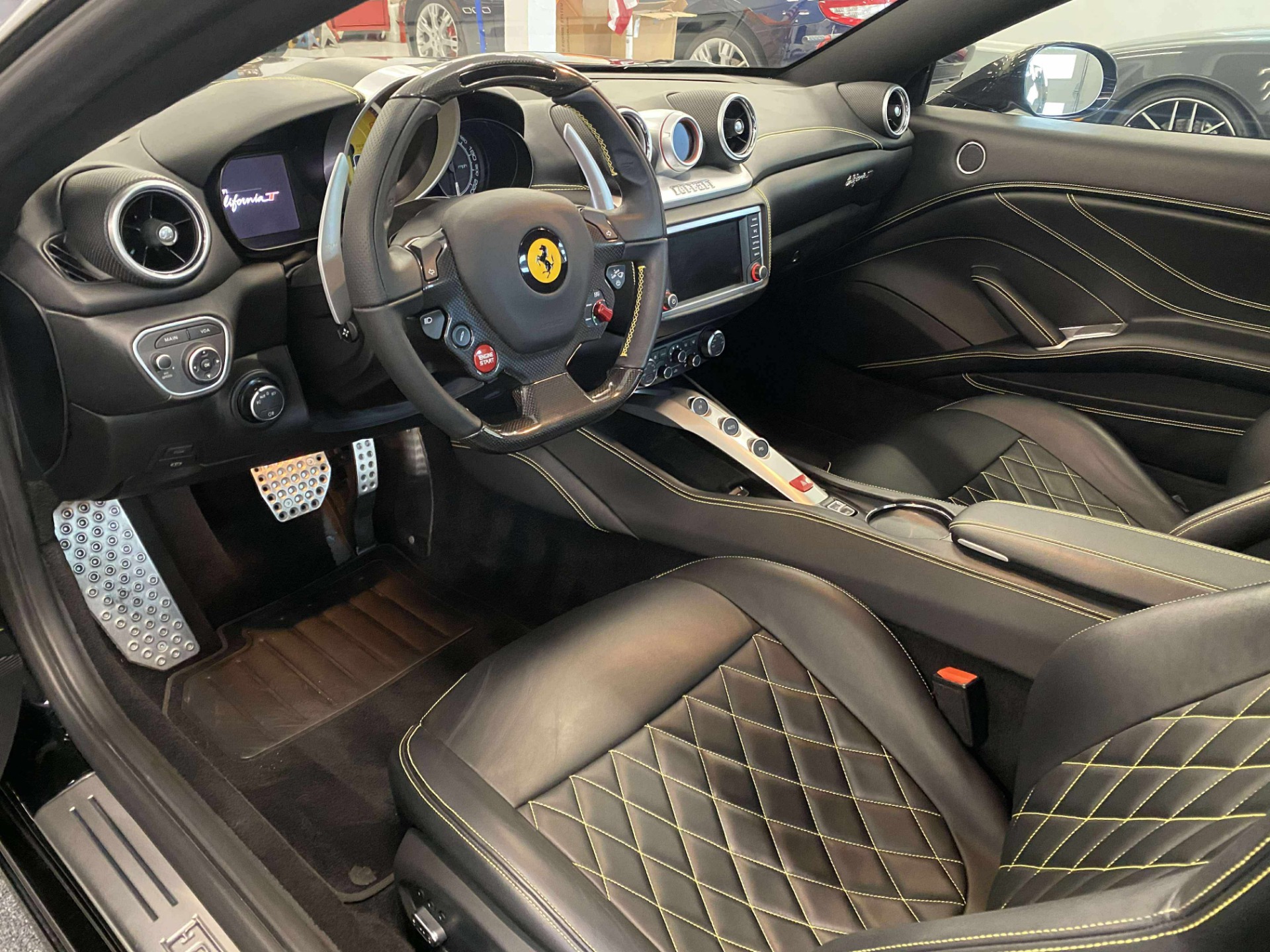 2015 Ferrari California T Base - Photo 6