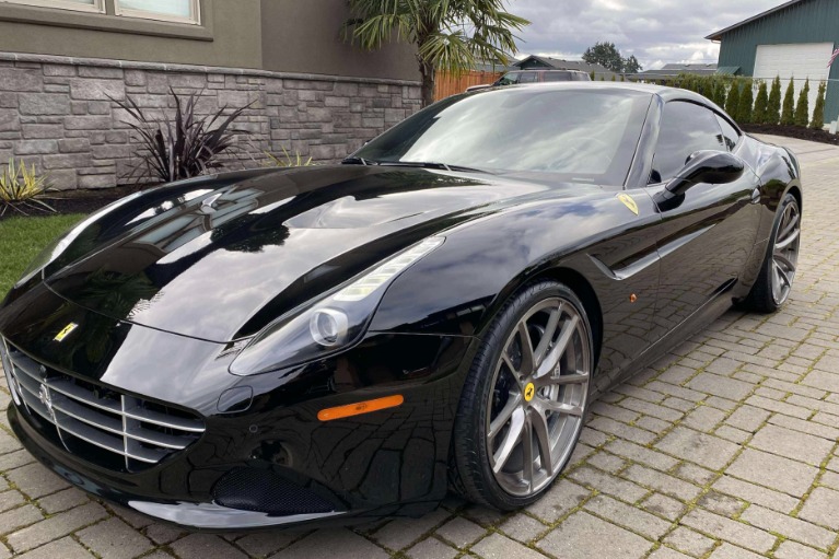2015 Ferrari California T Base