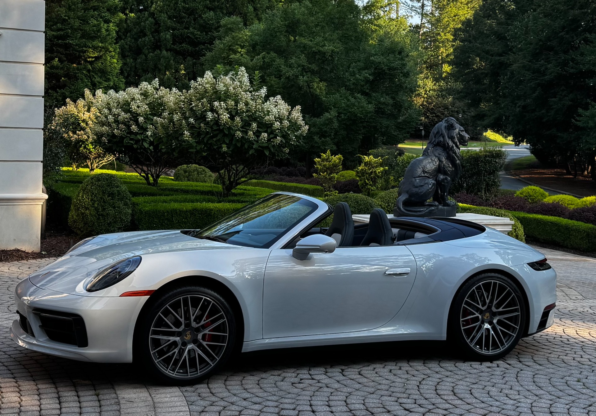 2024 Porsche 911's photo