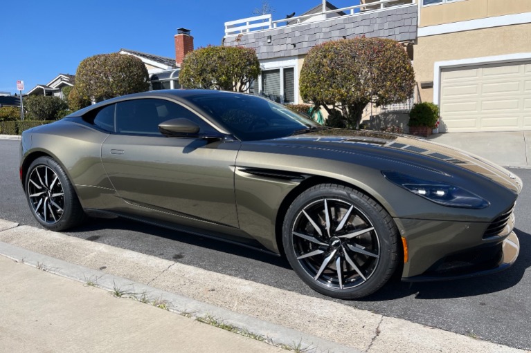 2018 Aston Martin DB11 Base