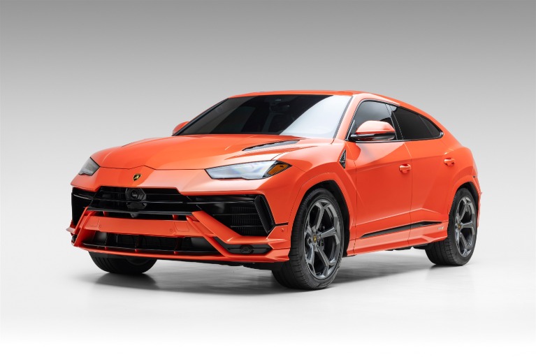 2024 Lamborghini Urus S's photo