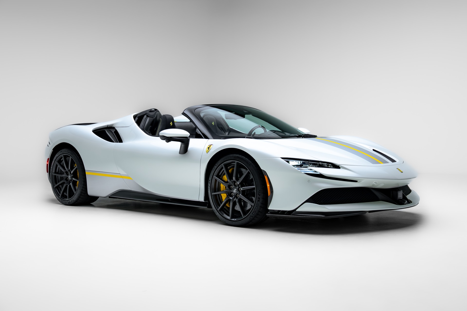 2024 Ferrari SF90 Base - Photo 10