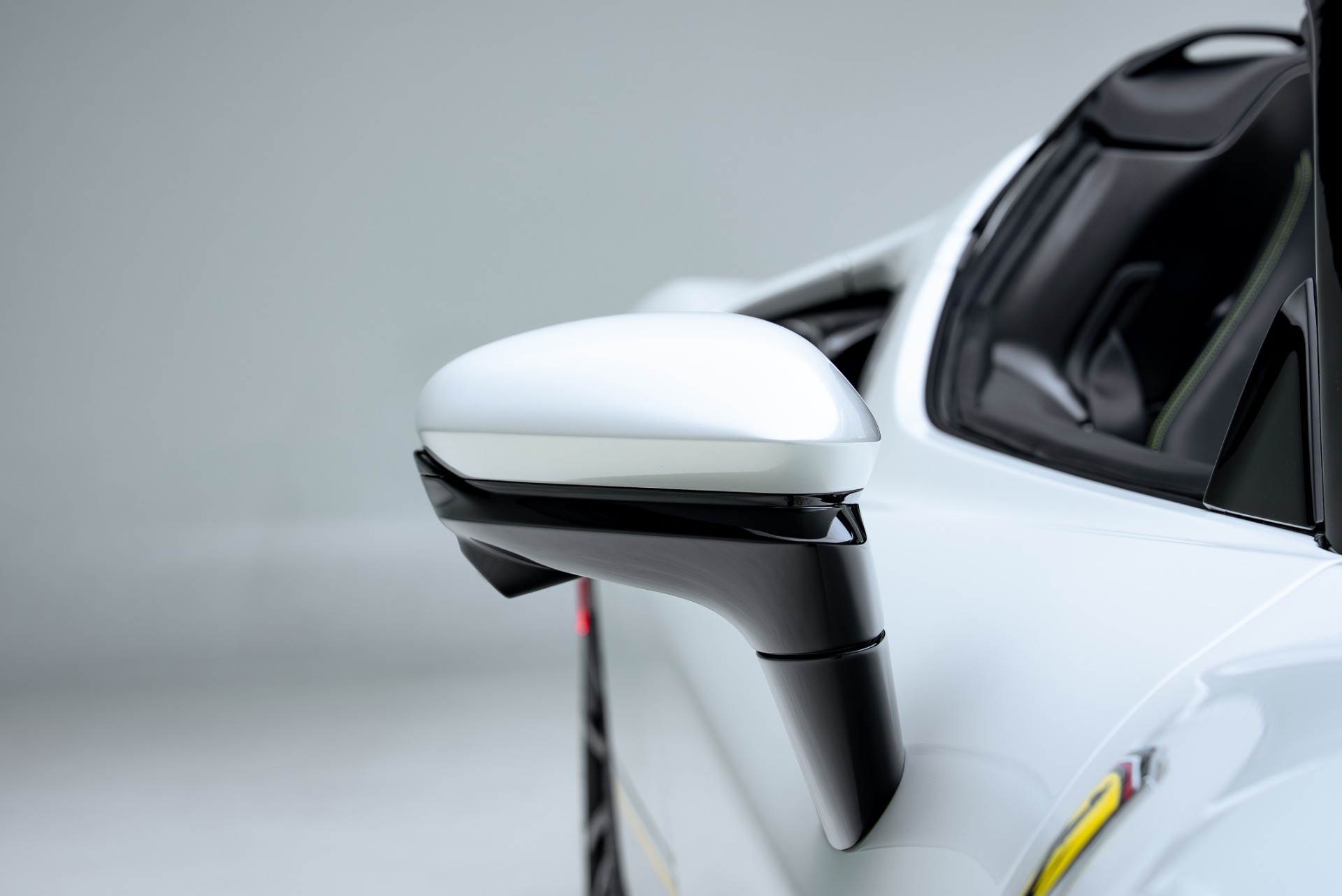 2024 Ferrari SF90 Base - Photo 17
