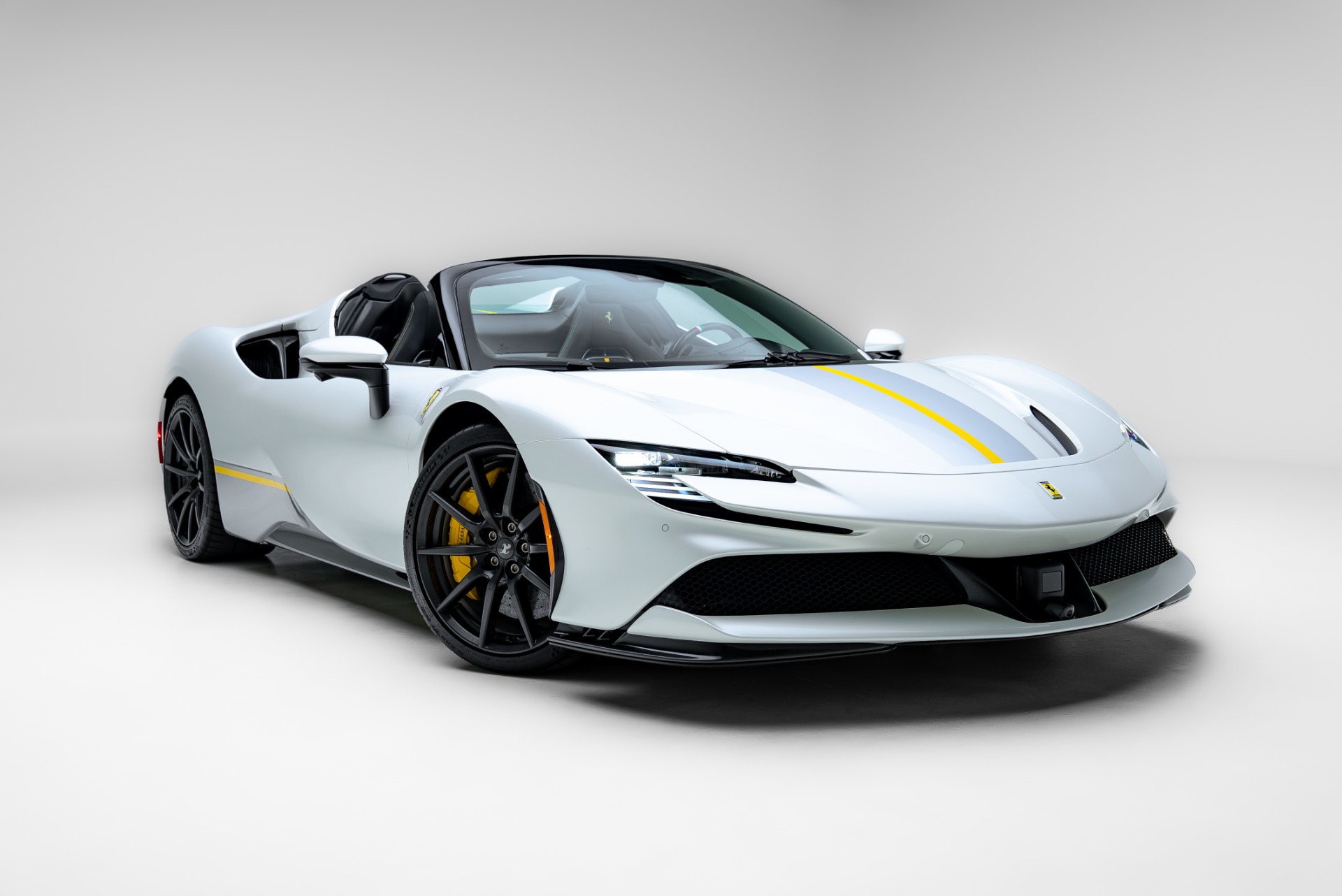 2024 Ferrari SF90 Base - Photo 24