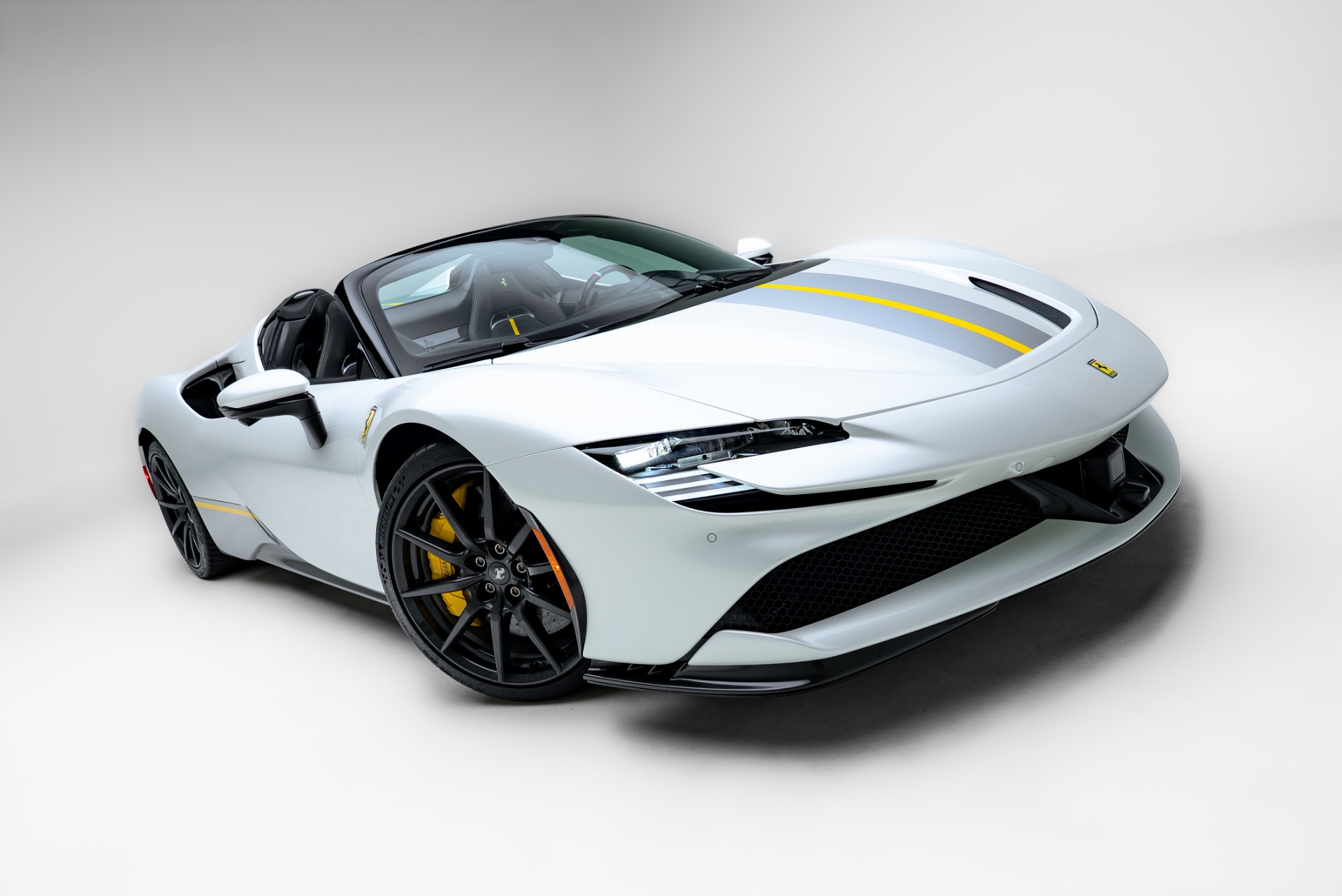 2024 Ferrari SF90 Base - Photo 26
