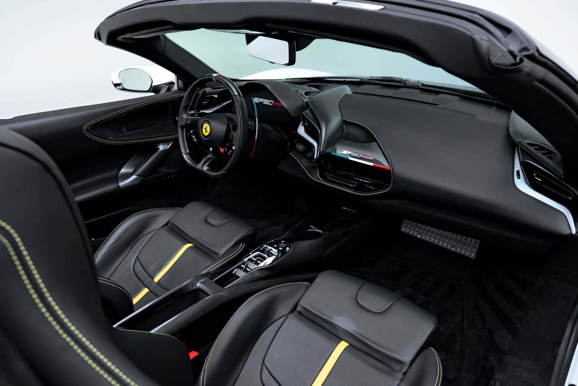 2024 Ferrari SF90 Base - Photo 39