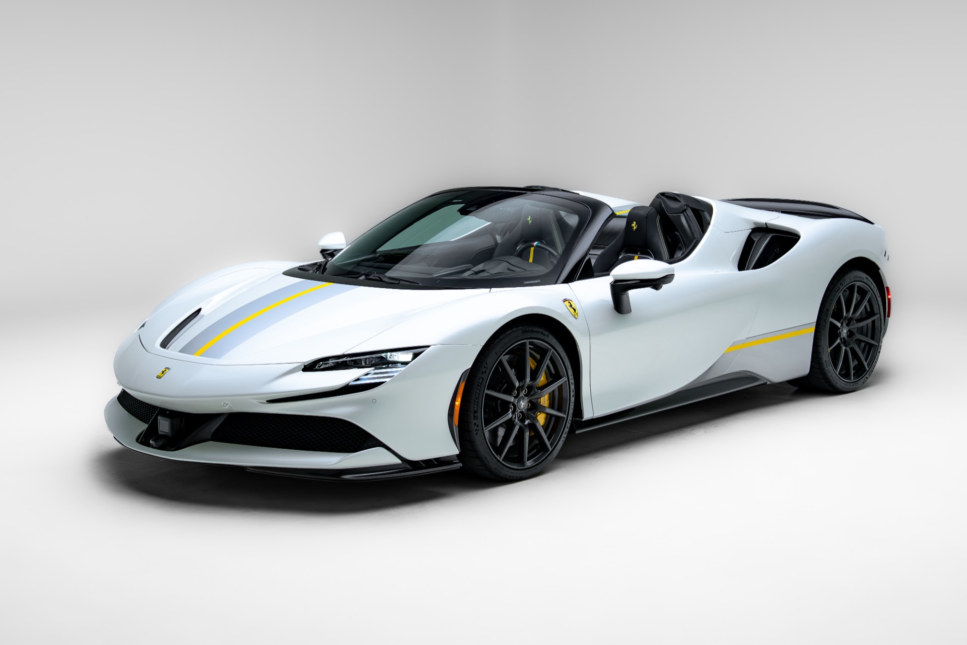 2024 Ferrari SF90 Base - Photo 7