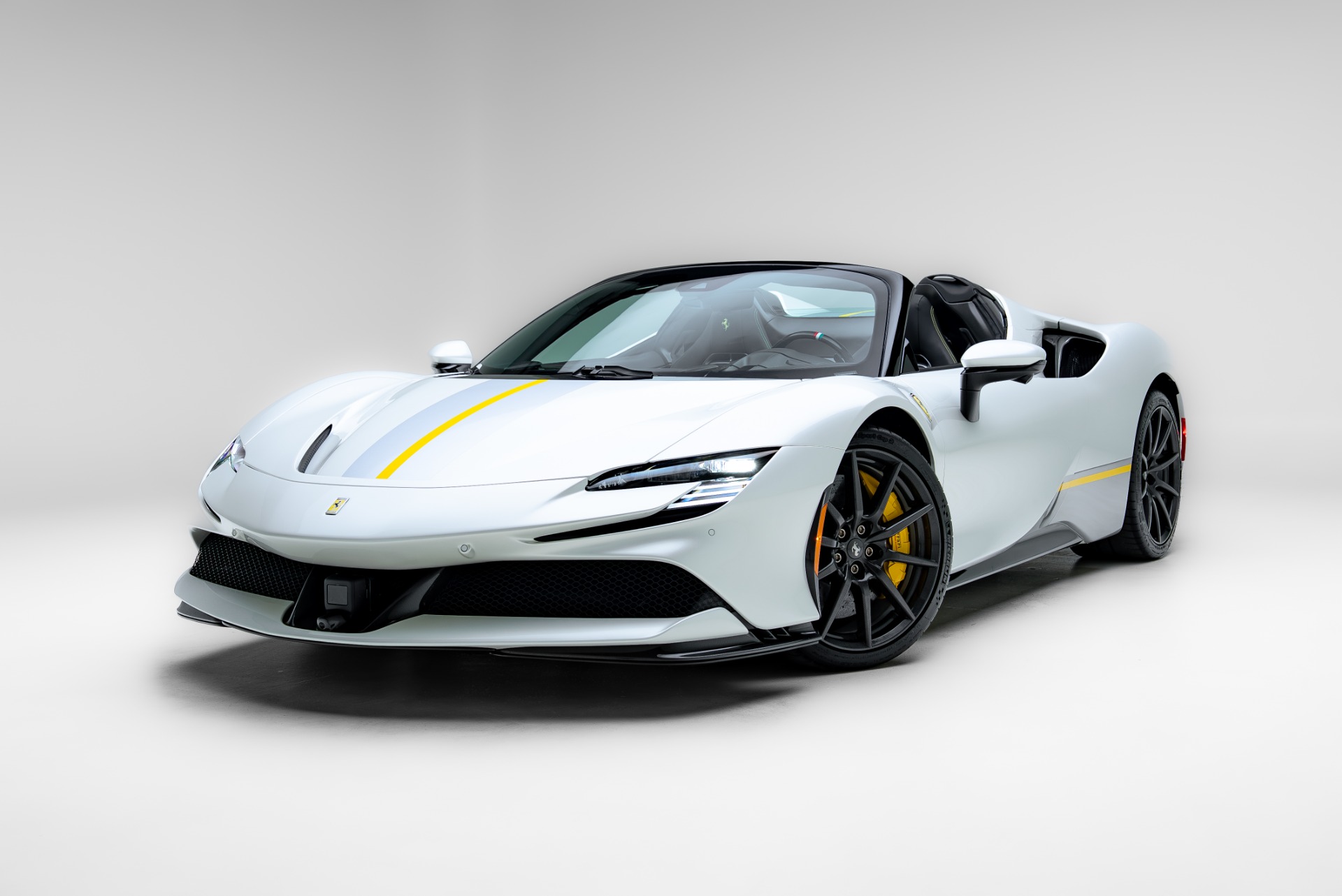 2024 Ferrari SF90 Spider's photo