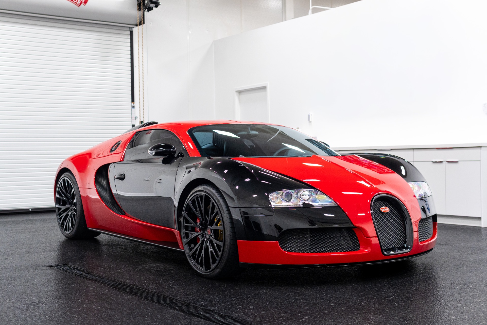 2008 Bugatti Veyron's photo