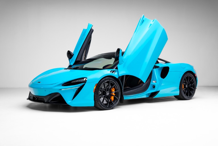 2023 McLaren Artura Vision