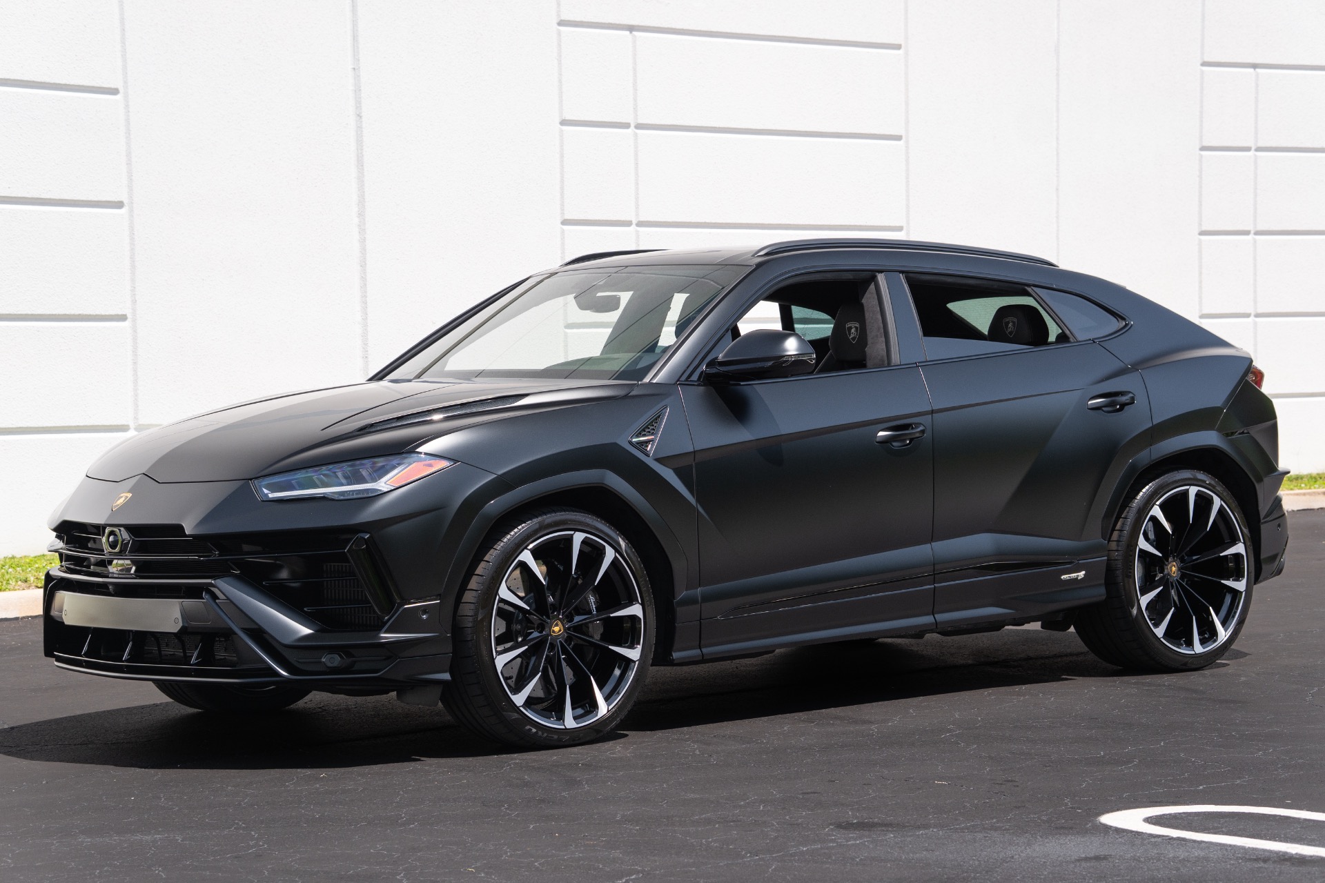 2024 Lamborghini Urus 4.0 V8 S's photo