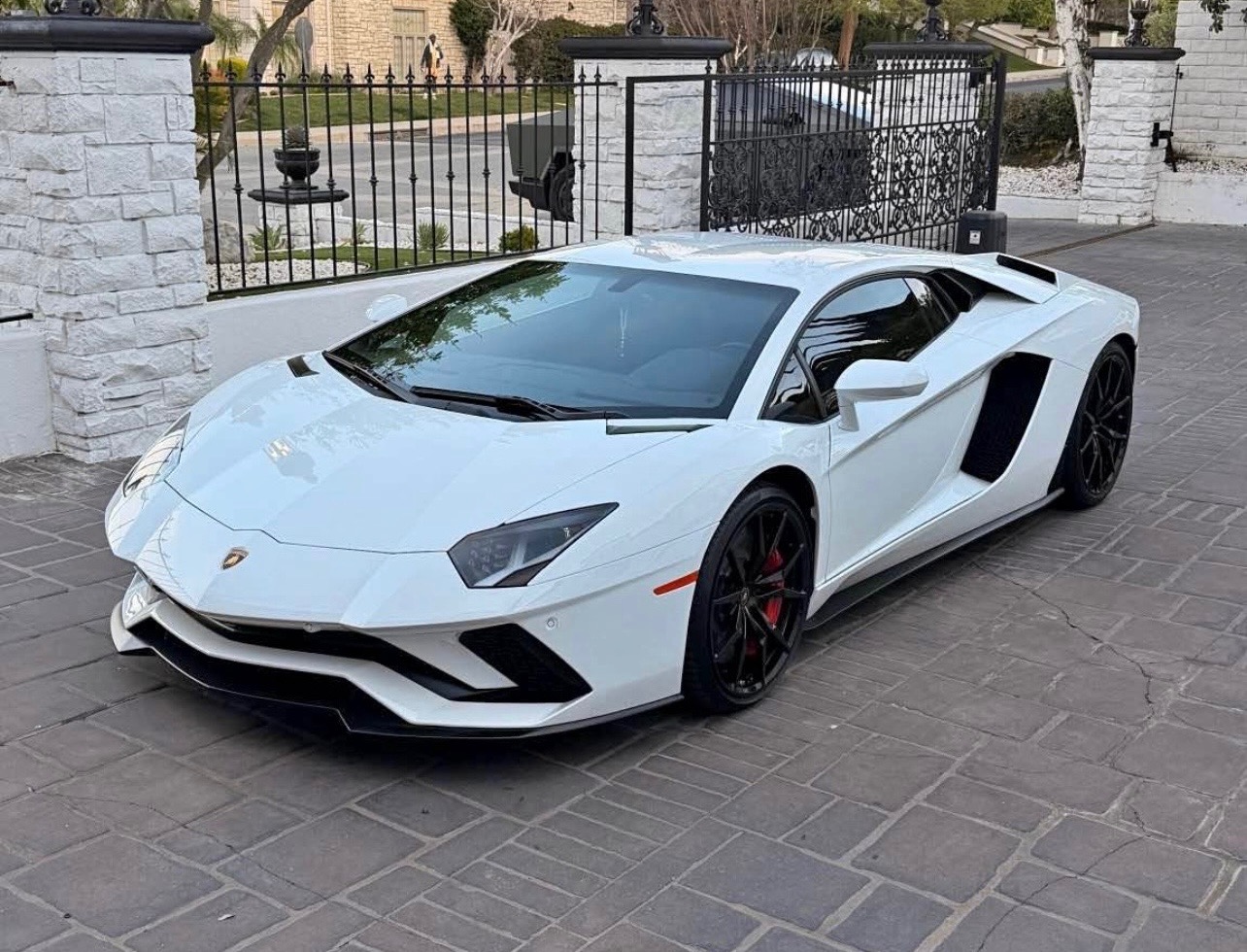 2018 Lamborghini Aventador S Coupe's photo