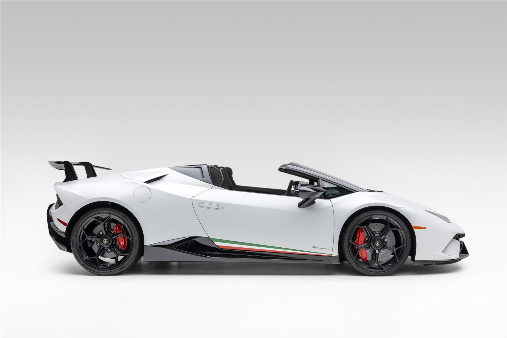 2019 Lamborghini Huracan LP 610-4 Performante Spyder's photo