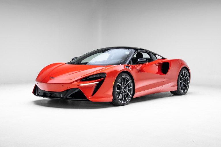 2024 McLaren Artura