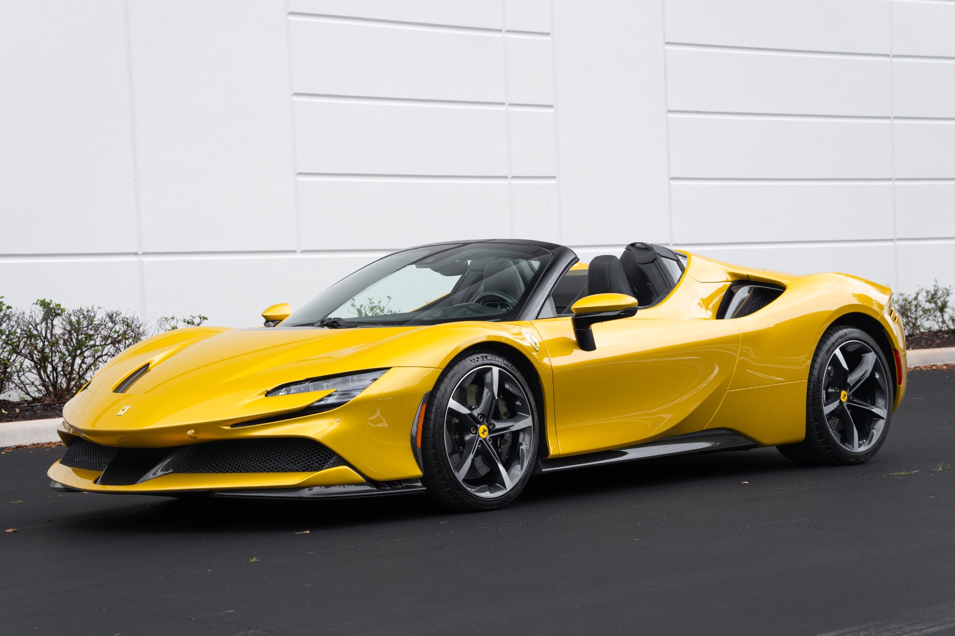 2022 Ferrari SF90 Spider's photo