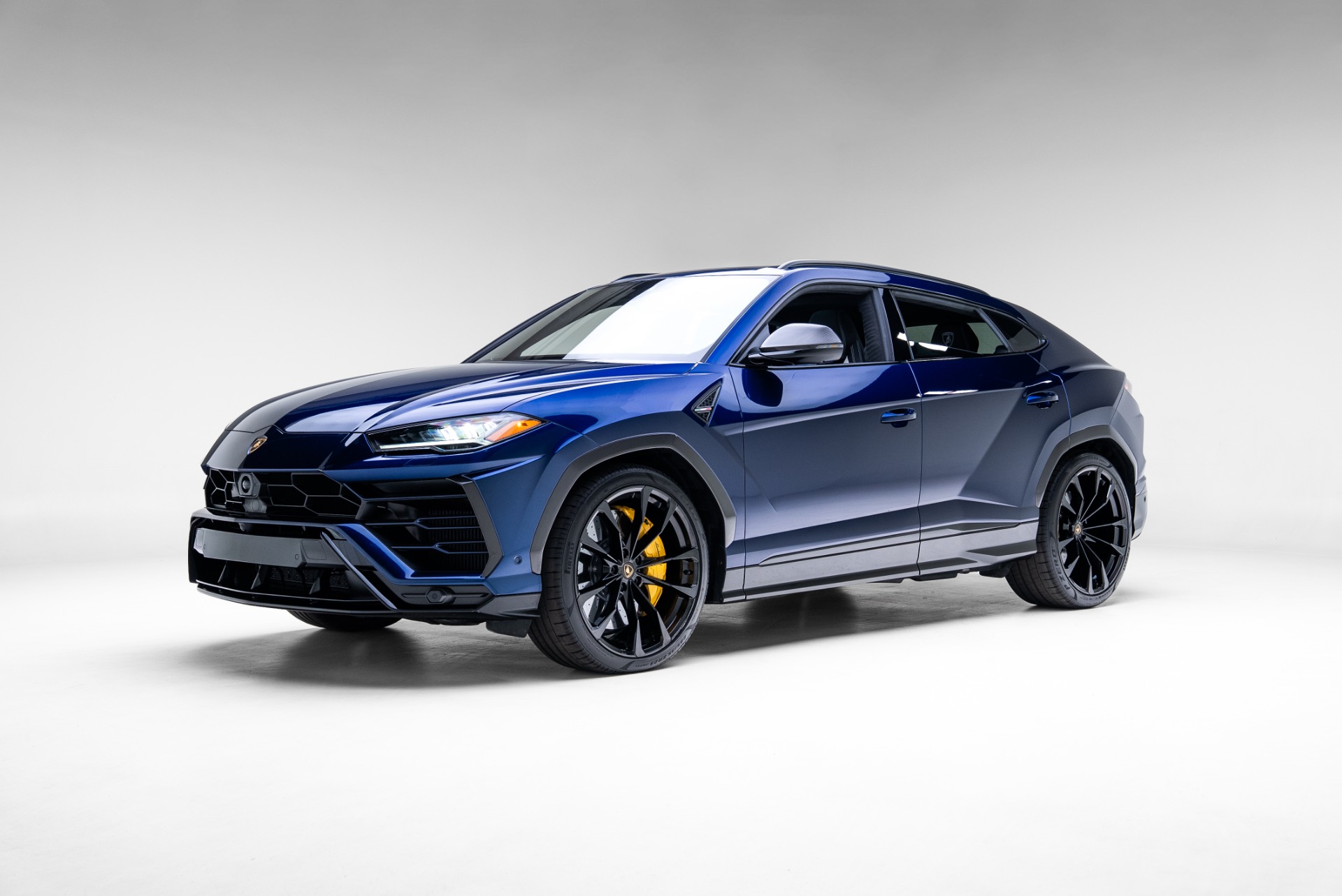 2022 Lamborghini Urus's photo