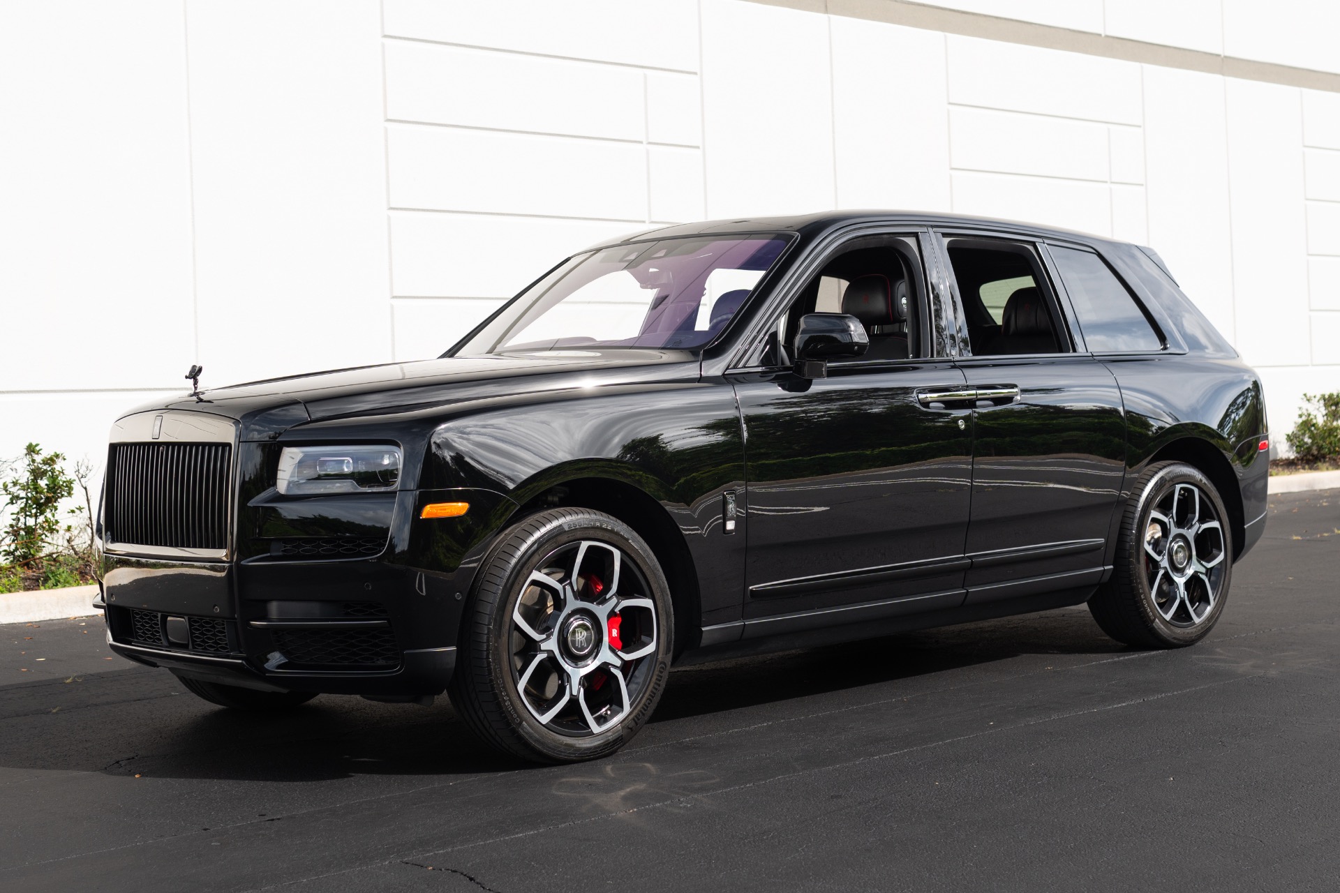 2022 Rolls-Royce Cullinan Black Badge's photo