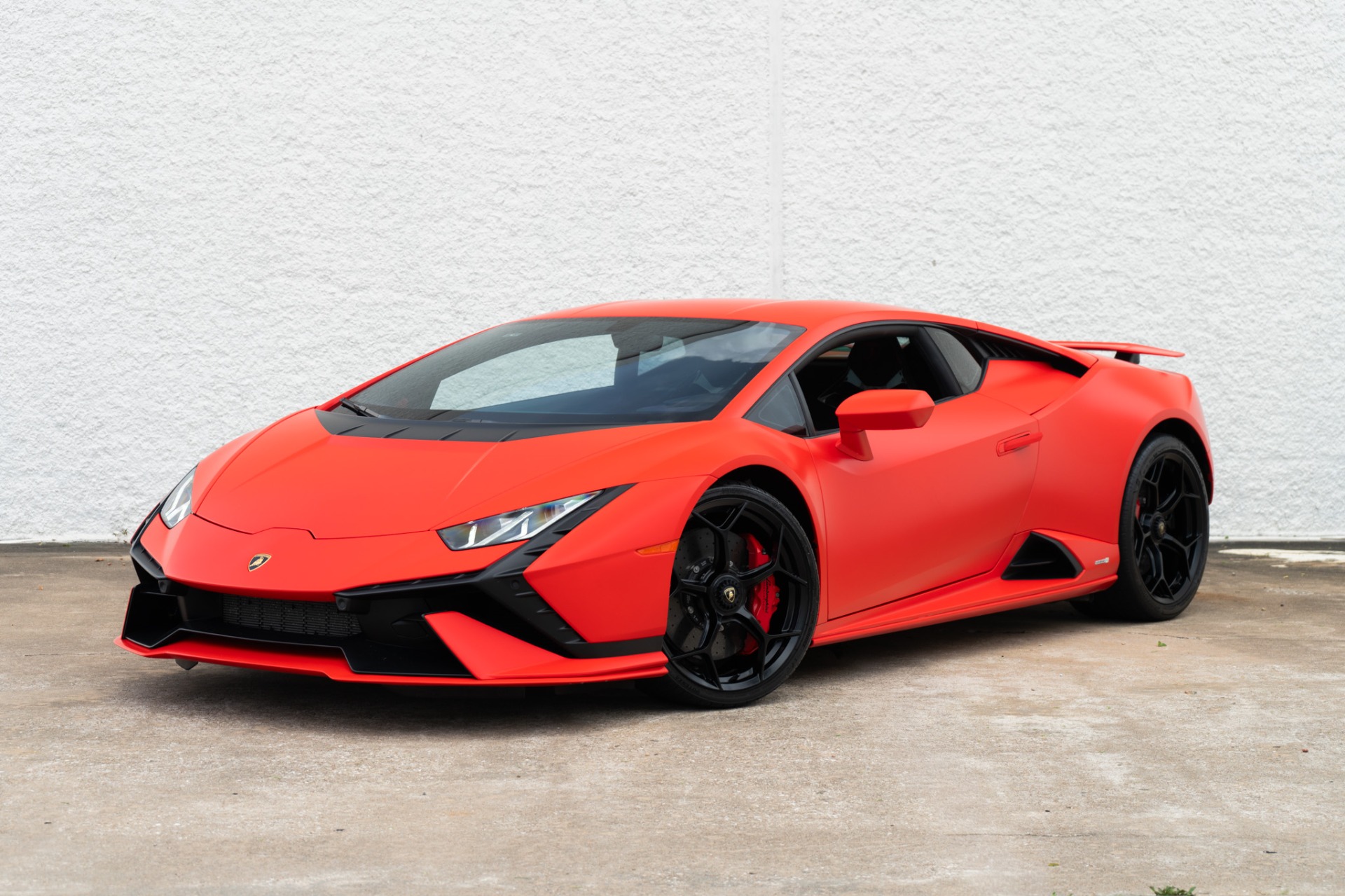 2023 Lamborghini Huracan Tecnica's photo