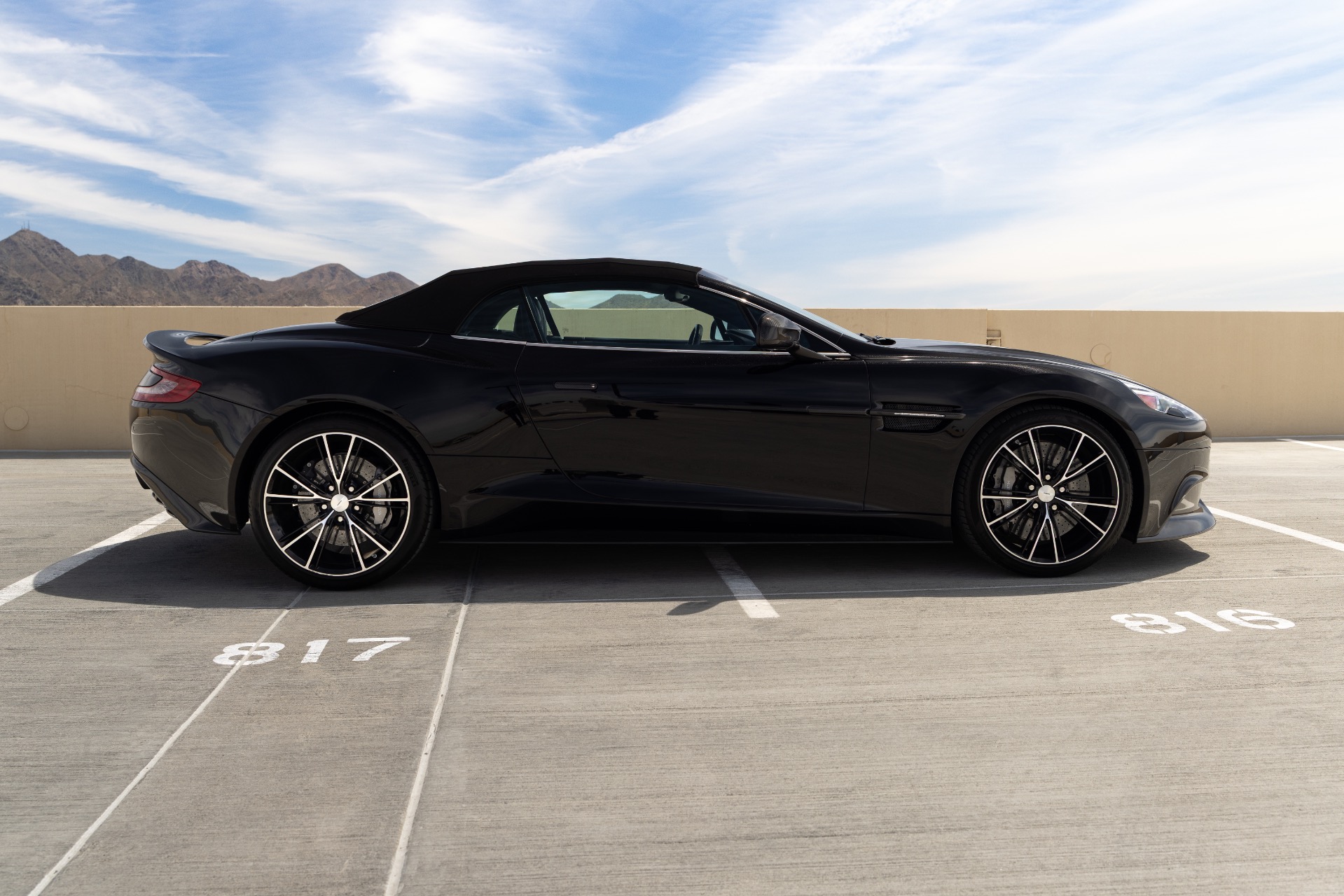 2015 Aston Martin Vanquish Base - Photo 15