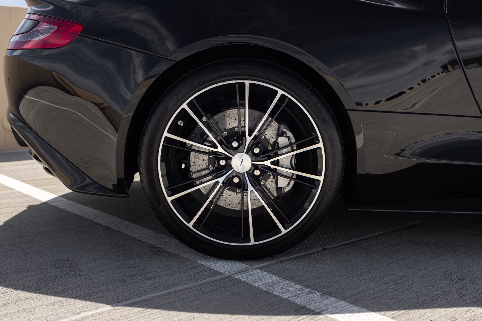 2015 Aston Martin Vanquish Base - Photo 19