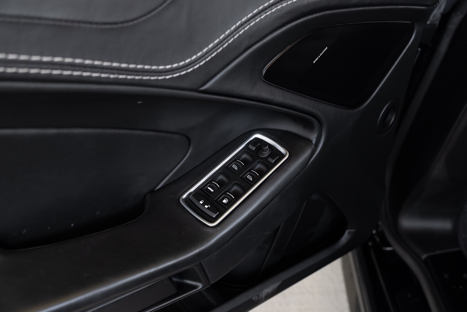 2015 Aston Martin Vanquish Base - Photo 43
