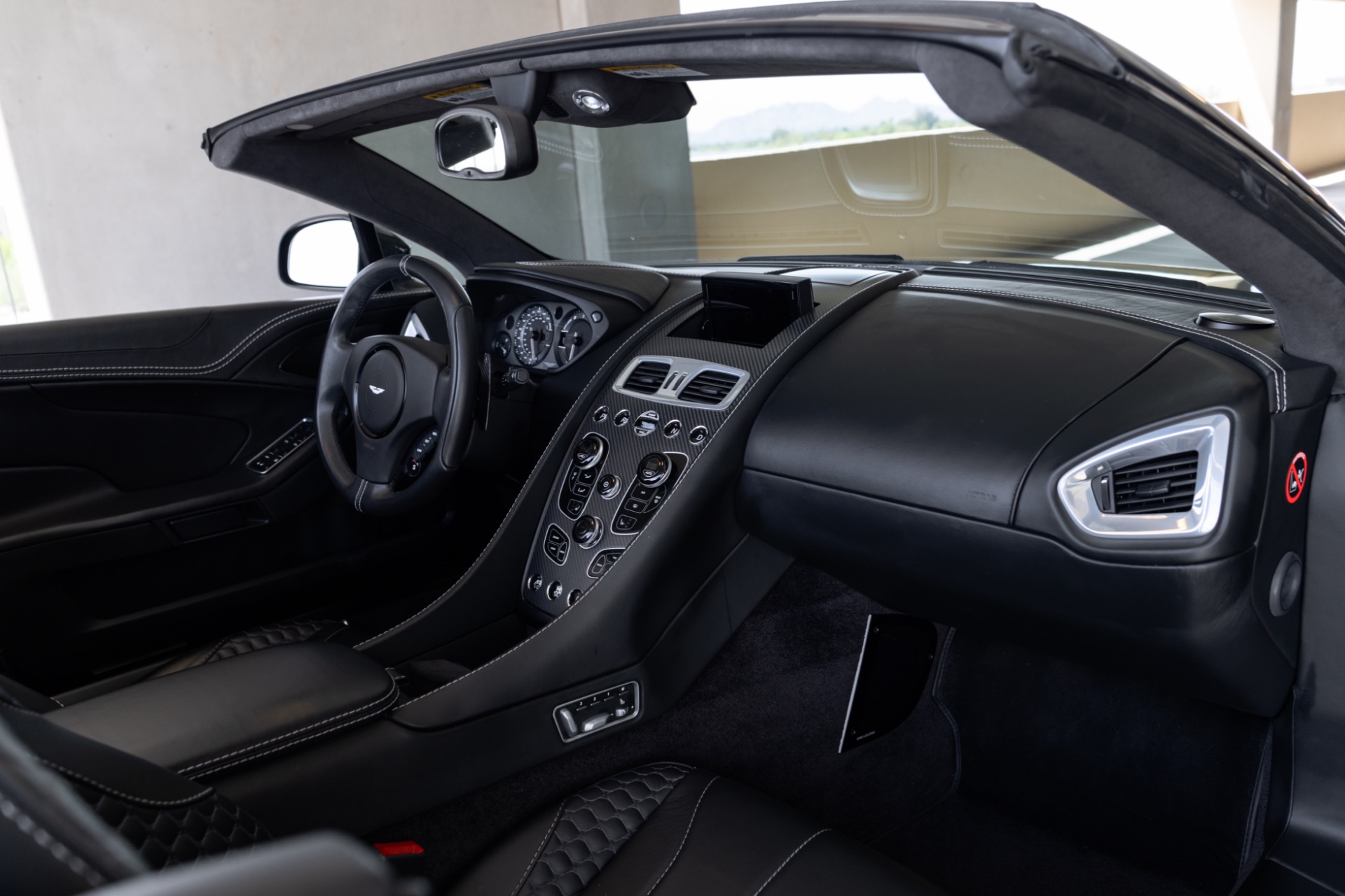 2015 Aston Martin Vanquish Base - Photo 52