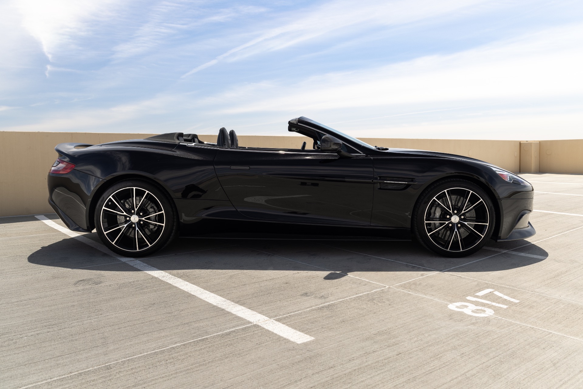 2015 Aston Martin Vanquish Base - Photo 6